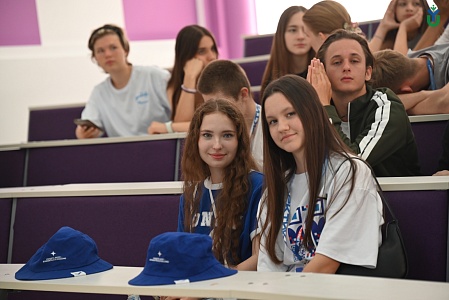 Young compatriots living abroad visited YuSU